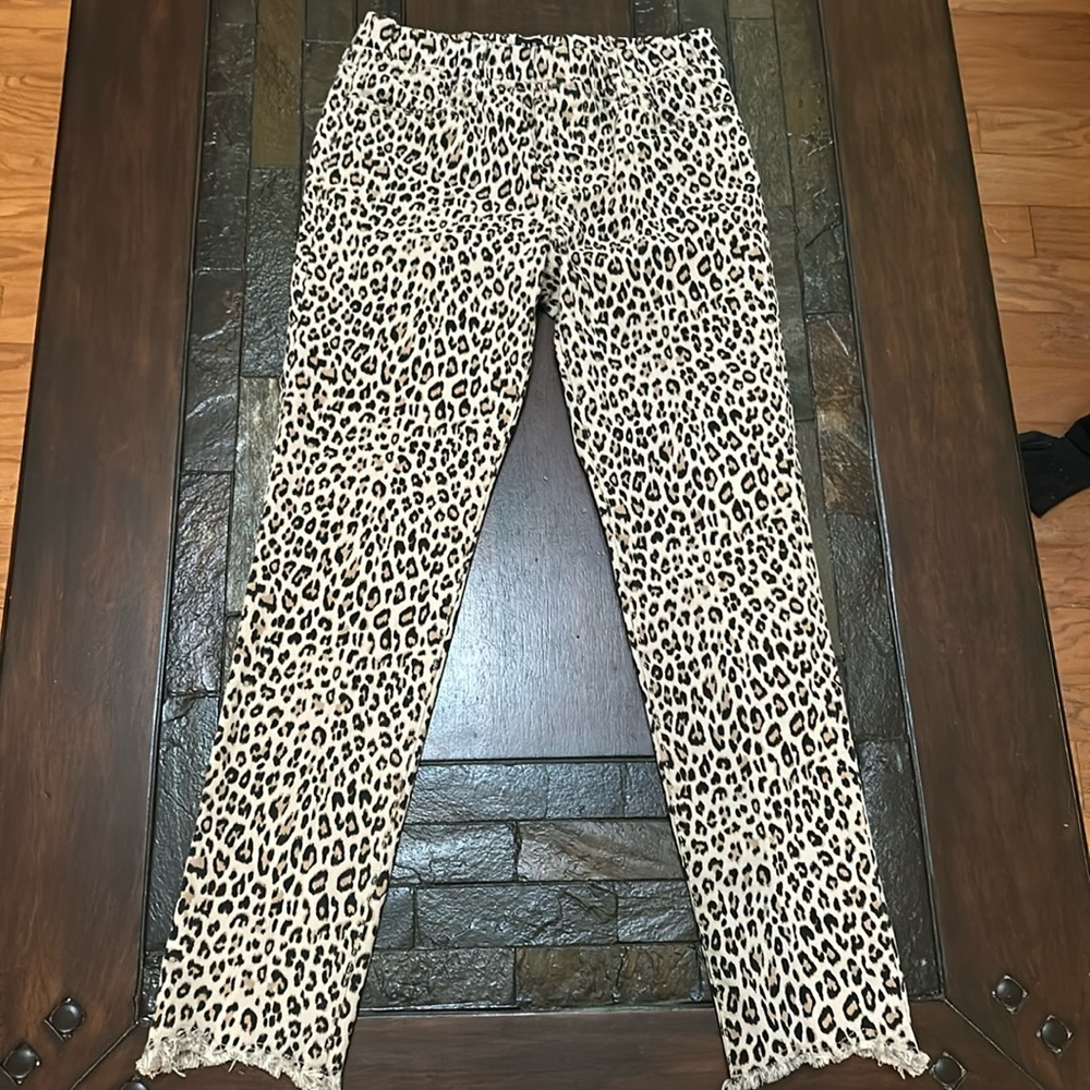 Girl’s GAP Leopard print Ankle Jeggings